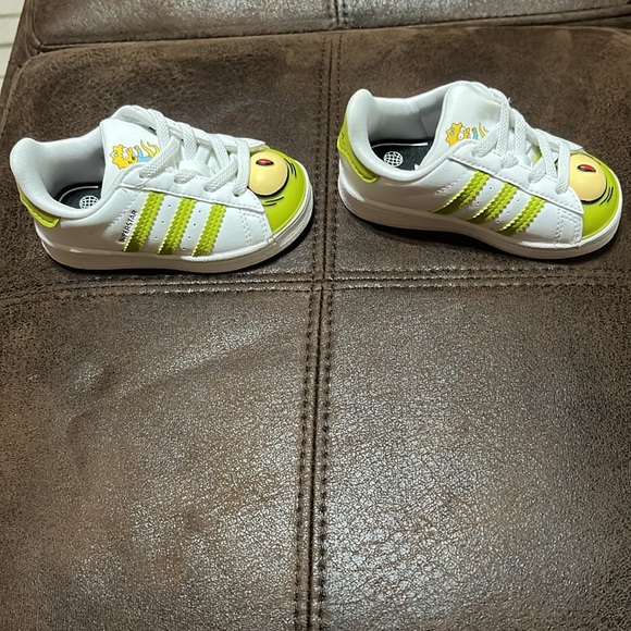 Adidas Simpson edition shell toe sneakers (toddler) - Picture 2 of 2